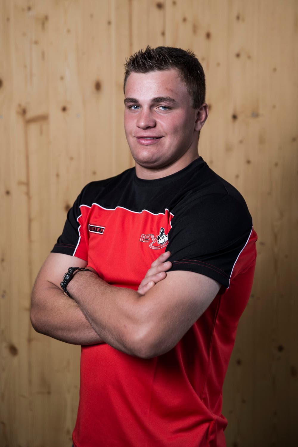 Michael GwerderGeburtsdatum: 30. 9. 2000Wohnort: Brunnen Beruf: Maurer Grösse/Gewicht: 190 cm/100 kg Anzahl Kränze: 11/6