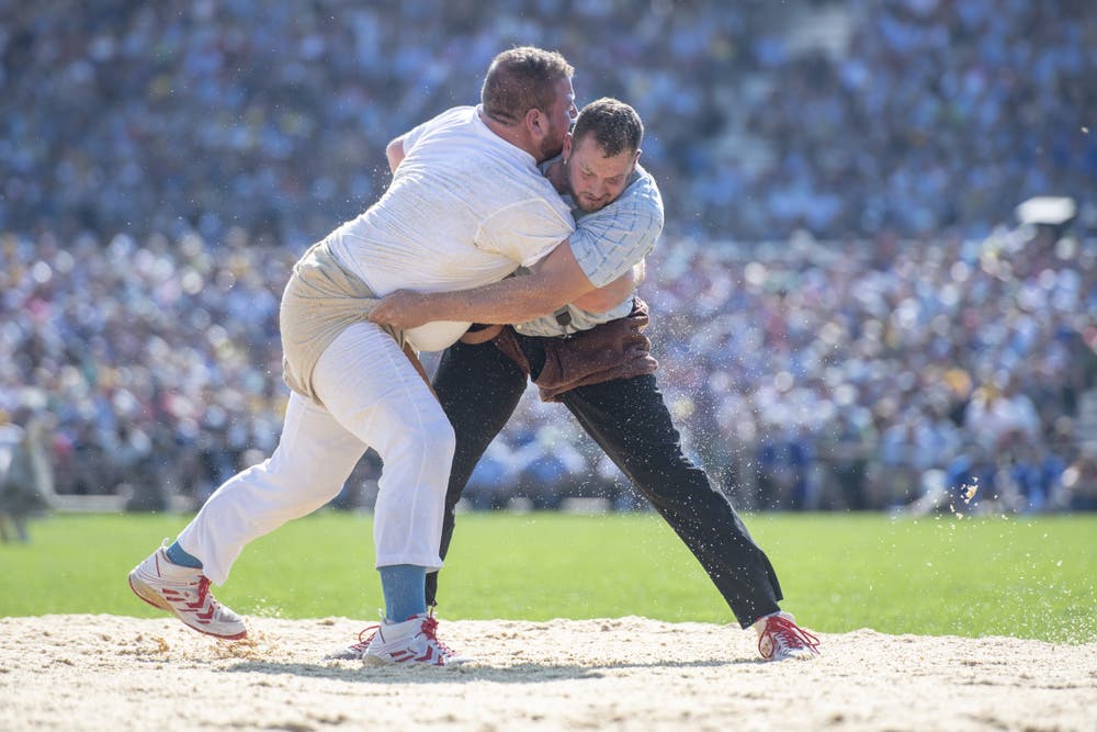 Adrian Steinauer (rechts) und Florian Gnägi im 4. Gang. (Bild: KEYSTONE/Urs Flüeler, Zug, 24. August 2019)