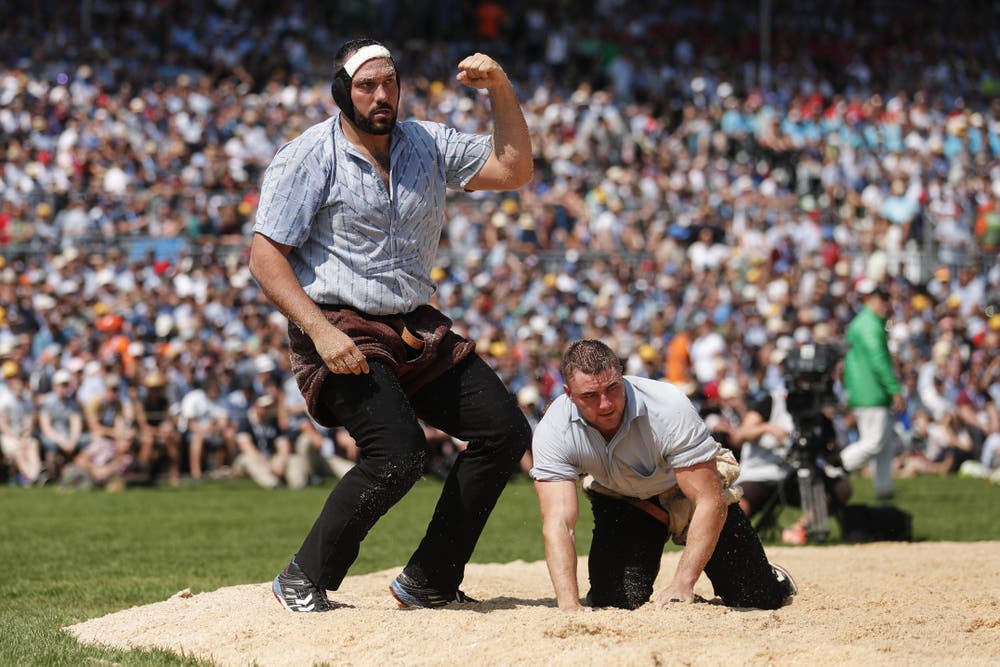 Daniel Bösch (links) jubelt neben Lukas Bernhard im 3. Gang. (Bild: KEYSTONE/Alexandra Wey, Zug, 24. August 2019)