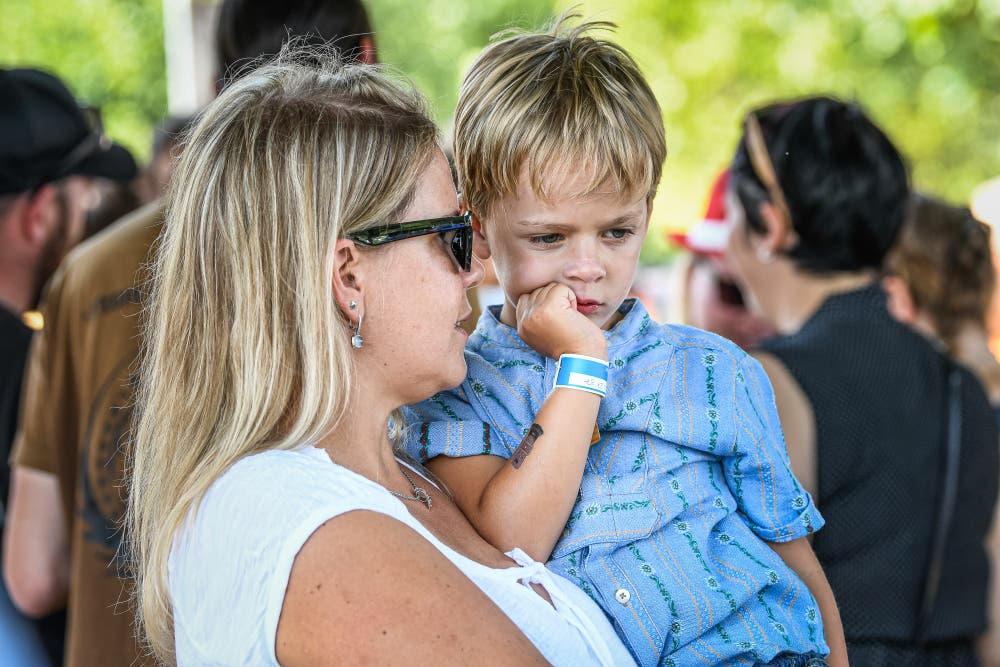 Keiner zu klein, ein Schwingfan zu sein. (Bild: Christian H. Hildebrand, Zug, 24. August 2019)