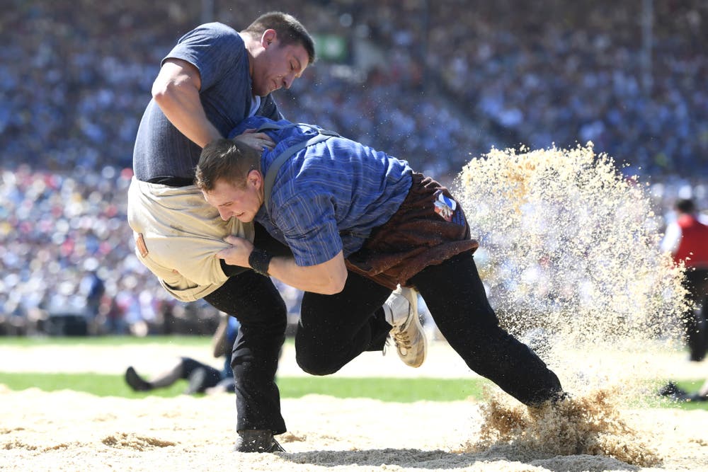 ... und Joel Wicki siegt gegen Curdin Orlik. (Bild: Keystone/Urs Flüeler, Zug, 25. August 2019)