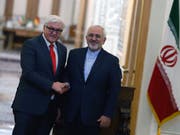 Ein Bild aus besseren Zeiten: Der deutsche Präsident Frank-Walter Steinmeier (links) mit dem Aussenminister Irans Javad Zarif (rechts). (Bild: KEYSTONE/EPA/ABEDIN TAHERKENAREH)