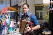 Tobi Zwyer spielt unter anderem auch Akkordeon. (Bild: PD)