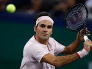 Roger Federer übersteht in Schanghai die happige Starthürde Daniil Medwedew (Bild: KEYSTONE/AP/ANDY WONG)