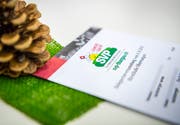 Ein dekorierter Tisch an der Delegiertenversammlung der SVP Thurgau in Oberwangen. (Bild: Andrea Stalder)