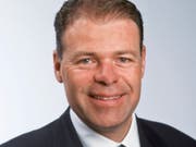 Er erlitt schwere Brandverletzungen bei einer Bootsexplosion auf dem Zürichsee, ist nun aber auf dem Weg der Besserung: der Schwyzer FDP-Fraktionschef Dominik Zehnder. (Bild: ZVG)