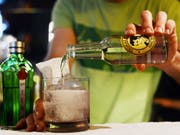 Rund 280 Restaurants, Bars und Cafés in Genf ohne gültige Betriebsgenehmigung müssen dicht machen. Ab Montag werden noch nicht geschlossene, illegale Lokale versiegelt. (Bild: Keystone/DPA-Zentralbild/JENS KALAENE)