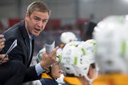 EVZ-Trainer Dan Tangnes: «Wir machen laufend kleine Fortschritte». Bild: Laurent Gilliéron / Keystone (Lausanne, 30. September 2018))