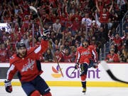 Zweifacher Torschütze: Washingtons russischer Superstar Alex Owetschkin (Bild: KEYSTONE/FR67404 AP/NICK WASS)