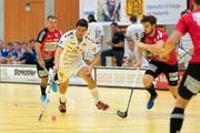 Simon Abt (am Ball) und die United schrammt knapp an einem Punktgewinne vorbei. (Bild: Roger Zbinden, freier Fotograf (Zug, 22. September 2018))