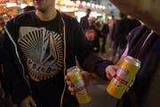Der Alkoholkonsum ist während der Olma massiv erhöht – das bleibt nicht ohne Folgen. (Archivbild: Coralie Wenger)