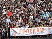Rund 242'000 Menschen sind in Berlin zu einer Demonstration gegen Rassismus bis Samstagnachmittag gekommen. (Bild: KEYSTONE/AP/Markus Schreiber)