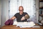 Fabian Kieliger beim Backen in der Wohnung seiner Freundin. (Bild: Manuela Jans-Koch (Oberkirch, 11. Oktober 2018))