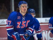 Roman Wick brachte die ZSC Lions mit seinem Treffer zum 1:0 auf Siegeskurs (Bild: KEYSTONE/MELANIE DUCHENE)