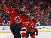 New Jerseys Stürmer Kyle Palmieri jubelt über seinen ersten von zwei Treffern gegen die San Jose Sharks (Bild: KEYSTONE/FR171374 AP/NOAH K. MURRAY)