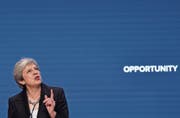 Deal or no Deal? Theresa May bei einer Rede in Birmingham. (Neil Hall/EPA, 3. Oktober 2018)