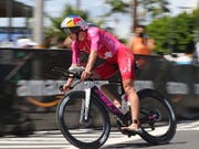 Daniela Ryf auf dem Weg zu ihrem vierten Triumph beim Ironman Hawaii (Bild: KEYSTONE/EPA/BRUCE OMORI)