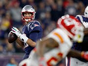 Eine Klasse für sich: New Englands Quarterback Tom Brady (Bild: KEYSTONE/AP/MICHAEL DWYER)