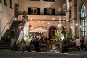 Die «Rathaus-Stube» in Lichtensteig hat im vergangenen Sommer Gäste bewirtet. Das Projekt wird nächstes Jahr in erweiterter Form fortgeführt. (Bild: PD)