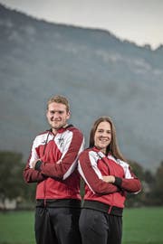 Sie stehen für Stanser Handball-Passion: Nando und Sina Kuster. (Bild: Pius Amrein (Stans, 11. Oktober 2018)
