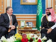 US-Aussenminister Mike Pompeo bei Kronprinz Mohammed bin Salman am Dienstag in Riad. (Bild: Keystone/EPA SAUDI ROYAL PALACE/BANDAR ALGALOUD HANDOUT)