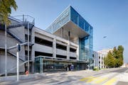 Der neue Lift von der Bushaltestelle des Kantonsspitals Luzern. (Bild: Luzerner Kantonsspital)