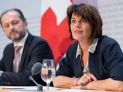 Der Bundesrat will den Strommarkt vollständig liberalisieren. Energieministerin Doris Leuthard hat vor den Medien erklärt, was sie sich davon verspricht. (Bild: KEYSTONE/ANTHONY ANEX)