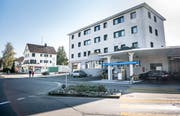 In diesem Haus wurde die tote Frau aufgefunden. (Bild: Andrea Stalder)