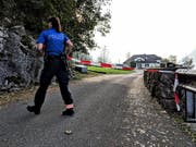 Die Olympstrasse wurde gesperrt. (Bild: Geri Holdener)