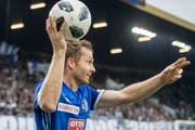 Einwürfe sind seine Stärke: Christian Schwegler. (Bild: Urs Flüeler/Keystone (Luzern, 2. September 2018))