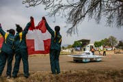 Das selbstgebaute Solarmobil der Solar Energy Racers begeistert in Südafrika. (Bild: PD)