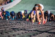 Judith Wyder mit Start-Ziel-Sieg der Frauen vor 2500 Zuschauern. (Bild: Philipp Schmidli (Einsiedeln, 20. Oktober 2018))