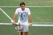 «Dann versuche ich, das zu machen, was ich am besten kann: Meinen Sport ausüben», sagt Roger Federer. (Bild: Peter Klaunzer/Keystone (Wimbledon, 28. Juni 2018))
