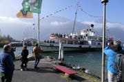 Die «Stadt Luzern» lief vorerst zum letzten Mal im Flüeler Hafen ein. (Bild: Markus Zwyssig, Flüelen, 21. Oktober 2018)