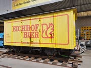 Der Bahnwagen vor der Eichhof-Brauerei in Luzern. (Bild: PD)