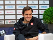 Gut gelaunt vor dem Heimturnier: Roger Federer (Bild: KEYSTONE/GEORGIOS KEFALAS)