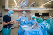 Operation am Spital Rorschach. (Bild: Urs Bucher)