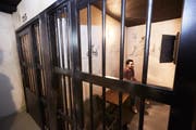 In der Escape Company an der Pilatusstrasse müssen Besucher unter anderem aus einem Gefängnis flüchten. (Bild: Jakob Ineichen (Luzern, 10. Oktober 2018))