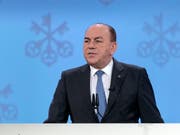 Die UBS will kleine und mittler Unternehmen wieder als Kunden zurückgewinnen. Dies kündigte UBS-Präsident Axel Weber am SIFF in Zürich an. (Bild: KEYSTONE/GEORGIOS KEFALAS)