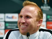 FCZ-Trainer Ludovic Magnin zeigt sich vor dem Europa-League-Spiel gegen Bayer Leverkusen gut gelaunt (Bild: KEYSTONE/WALTER BIERI)