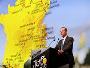 TdF-Direktor Christian Prudhomme präsentiert die Tour de France 2019 (Bild: KEYSTONE/EPA/YOAN VALAT)
