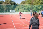 Es bleibt vorerst bei vier Stunden Sport pro Woche für Stadtluzerner Schulkinder. (Bild: Roger Grütter)