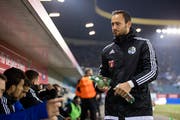 Zuletzt Ersatzbank, jetzt sogar verletzt: Der als Stammgoalie geholte Mirko Salvi. (Bild: Philipp Schmidli (Luzern, 20. Oktober 2018)