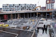 Auf dem Suurstoffi-Areal entstehen Wohnungen und Büroflächen. Die Preise aber werden immer höher. (Bild: Werner Schelbert (Risch, 22. Februar 2018))