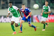 Plötzlich Stammspieler: Axel Bakayoko im Einsatz gegen Basel. (Bild: Benjamin Manser (St. Gallen, 6. Oktober 2018))