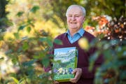 Franz Portmann mit seinem Lebenswerk. (Bild: Eveline Beerkircher (Escholzmatt, 25. Oktober 2018))
