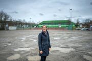 Stadträtin Heidi Schilliger auf dem Zirkusplatz-Areal, wo 2023 das neue Schulhaus eröffnet werden soll. (Bild: Pius Amrein (Sursee, 28. März 2018))