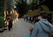 Die Attraktionen des Sonnenwende-Fests begeistern die Zuschauer auf dem Schloss Buonas. (Bild: Stefan Kaiser (Buonas, 26. Oktober 2018))