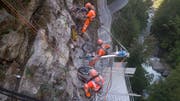 Felssicherungsarbeiten an der Bristenstrasse. (Bild: PD)