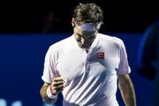 Roger Federer nach dem Sieg gegen Gilles Simon am Freitagabend, der ihm den Weg in die Halbfinals sicherte. (Bild KEYSTONE/Alexandra Wey)